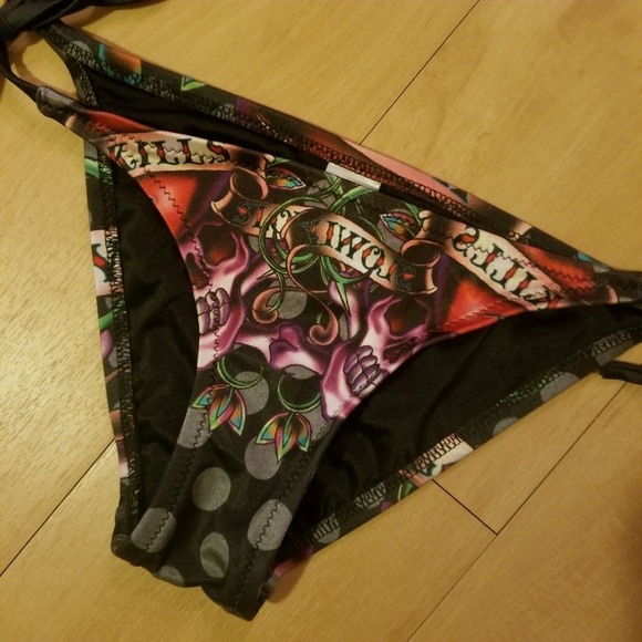 Ed Hardy Bikini - Picture 3 of 7